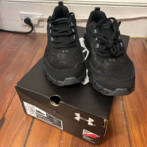 UA Charged Assert 9 Camo Running Sneaker (Women’s 9/ Men’s 7) Orig $75 - Picture 7 of 9